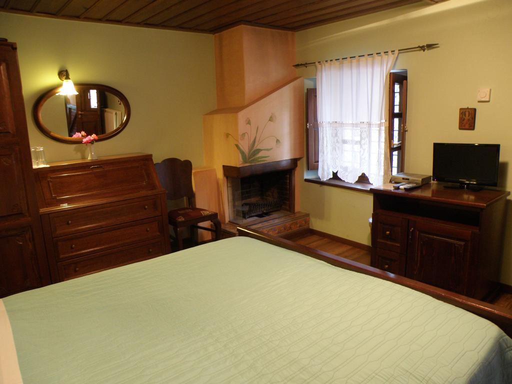 Petrino Guesthouse Kalambaka Habitación foto